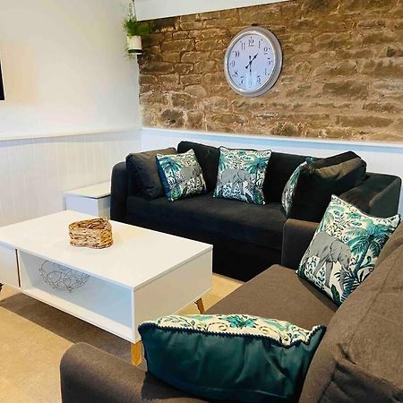 Welsh Newton Common The Mill Stylish Rural Apartment With Beautiful Views מראה חיצוני תמונה