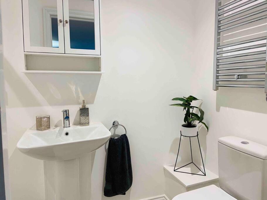 Welsh Newton Common The Mill Stylish Rural Apartment With Beautiful Views מראה חיצוני תמונה